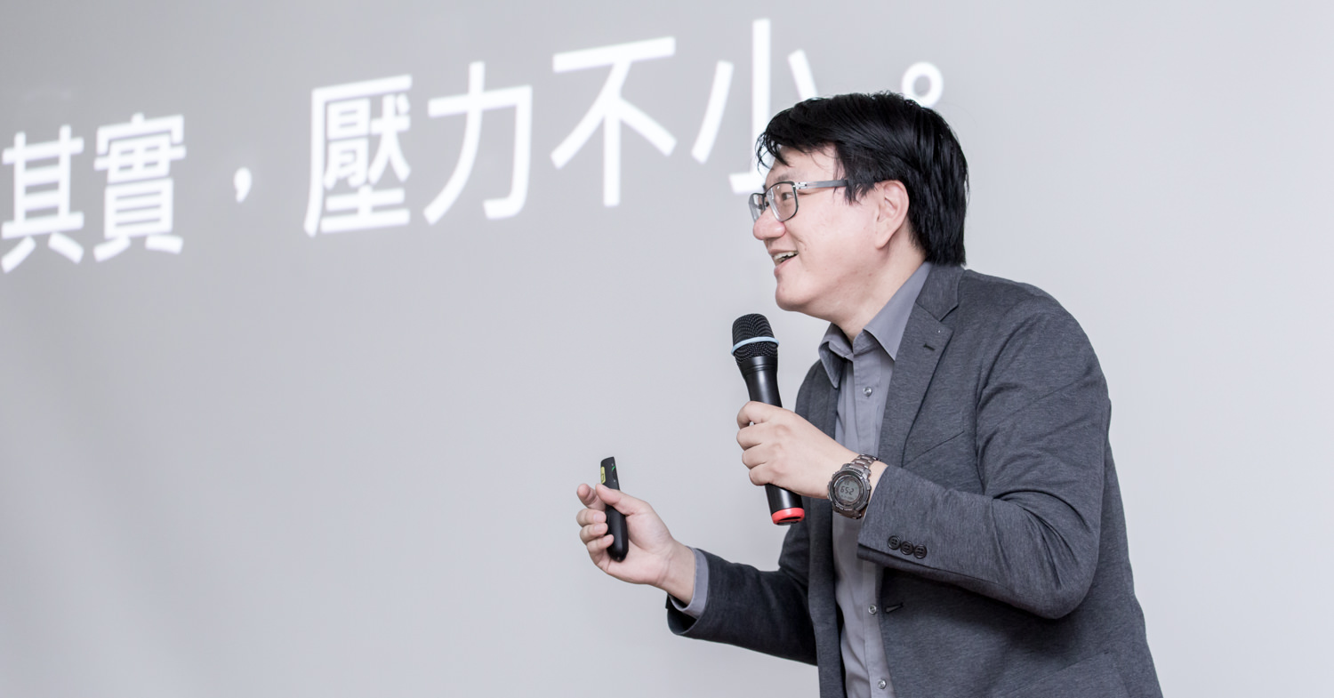2018 / 12 / 12（三）【光華國小演講】在變化快速的網路時代，仔細思考教育後，我是這麼做的。